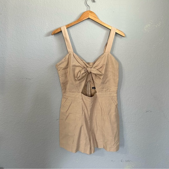 Abercrombie & Fitch Tie Front Romper - Picture 5 of 11